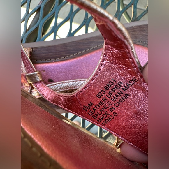 2 pairs women’s sandals Size 5.5 - Picture 7 of 9